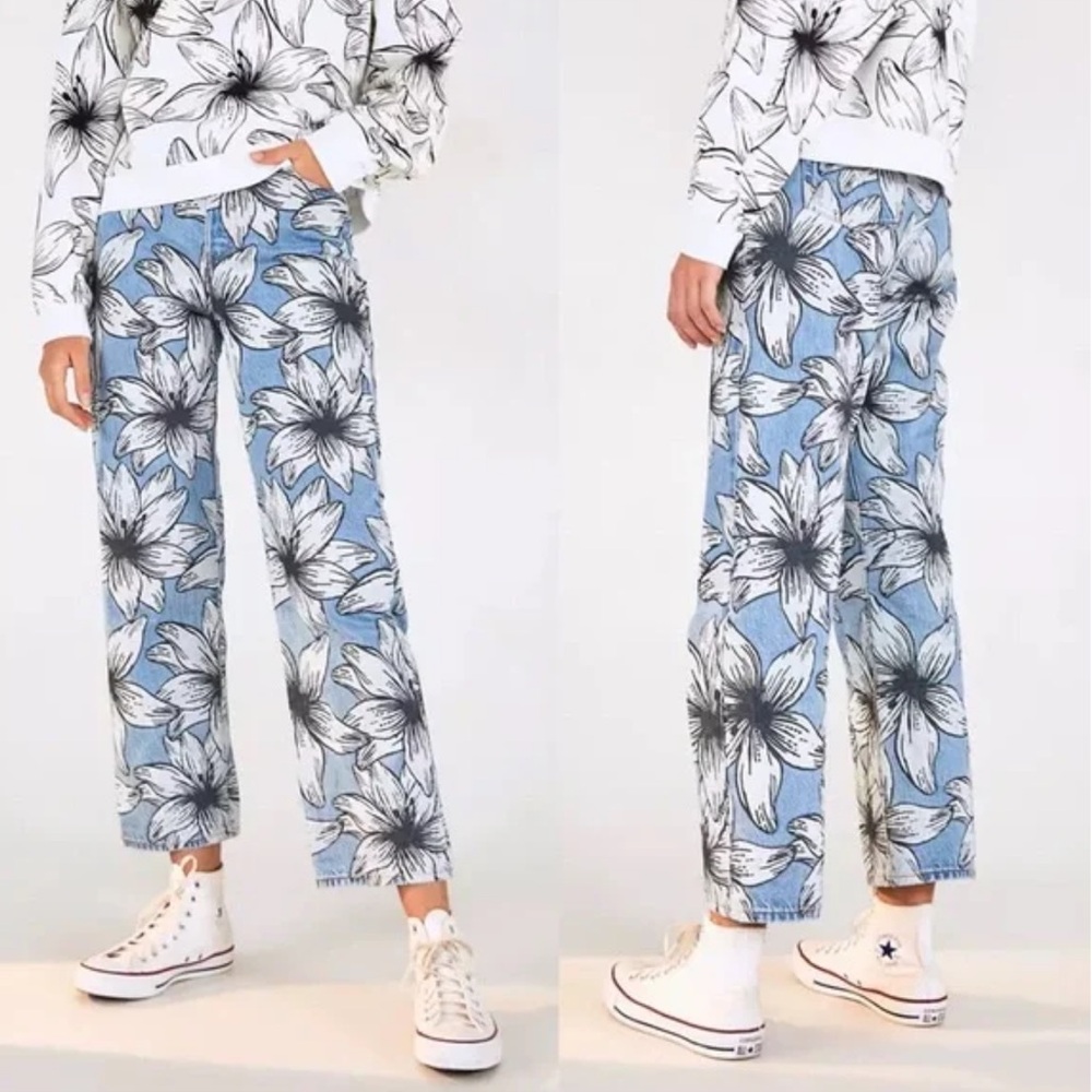 LEVI'S® X FARM Rio • RIBCAGE CROPPED WOMEN'S JEANS • FLORAL DESIGN • Size 26